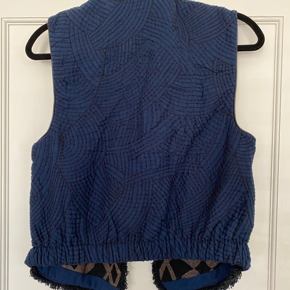 Vest - Picture 3 of 3